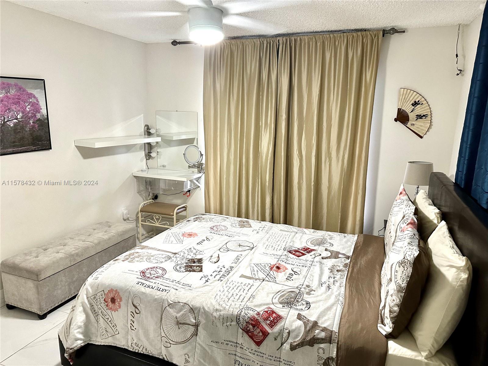 2260 W Lake Miramar Cir