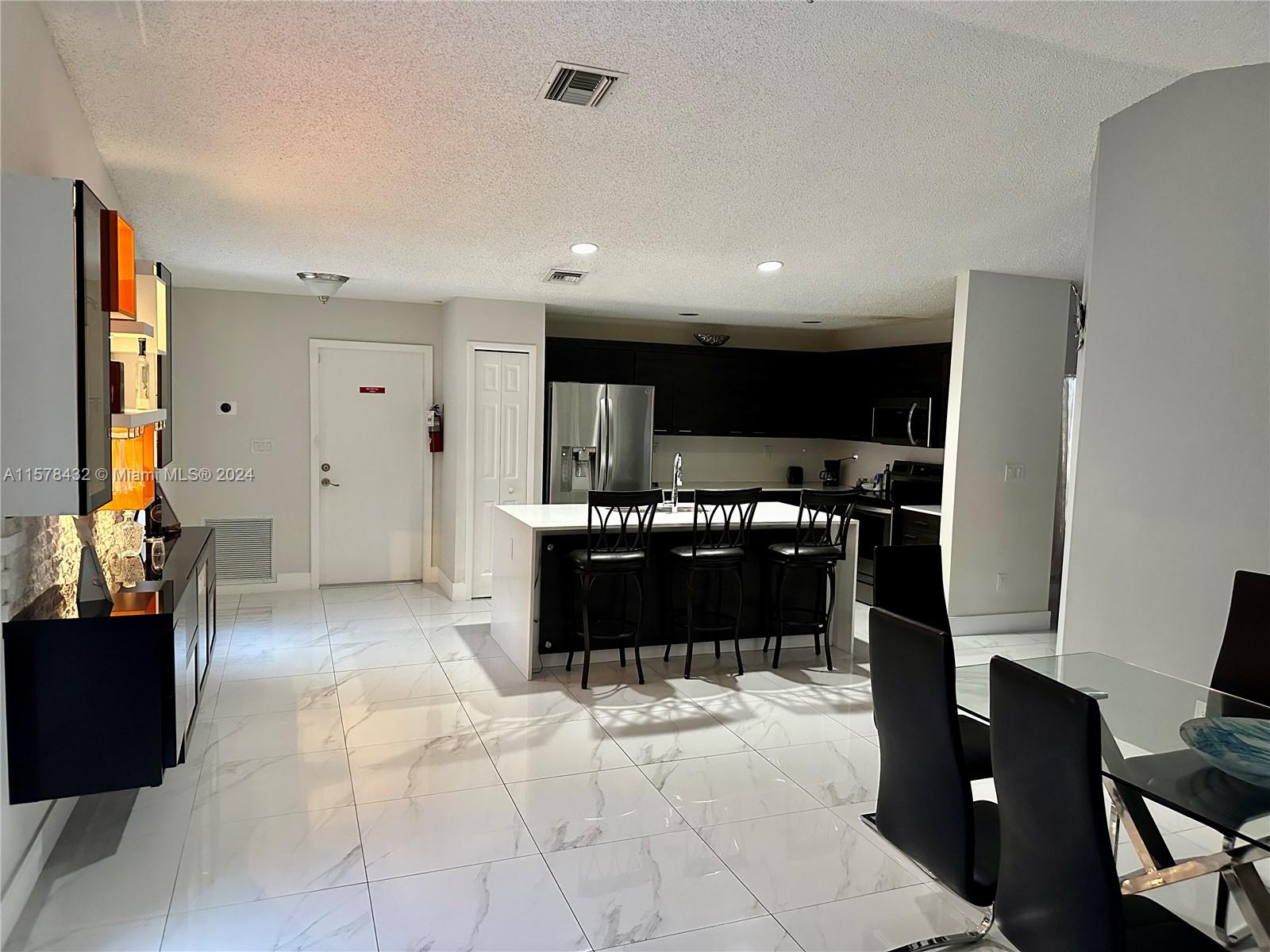 2260 W Lake Miramar Cir