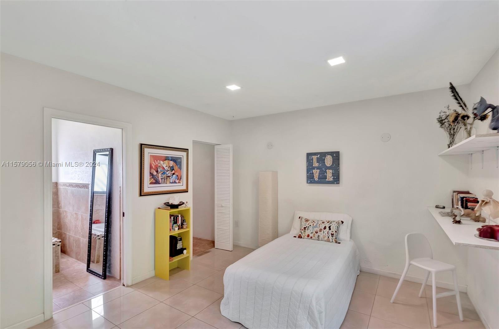 1030 NW 43rd St
