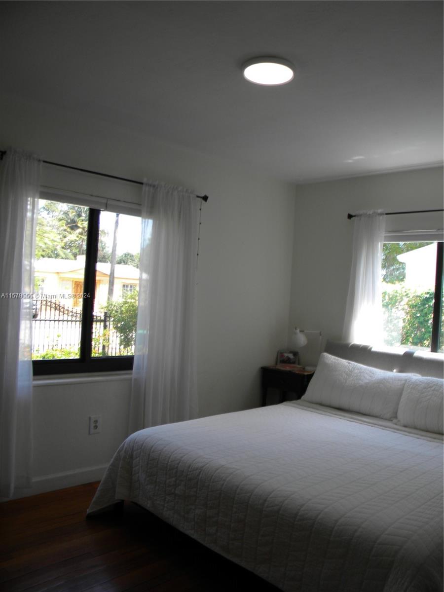 1030 NW 43rd St