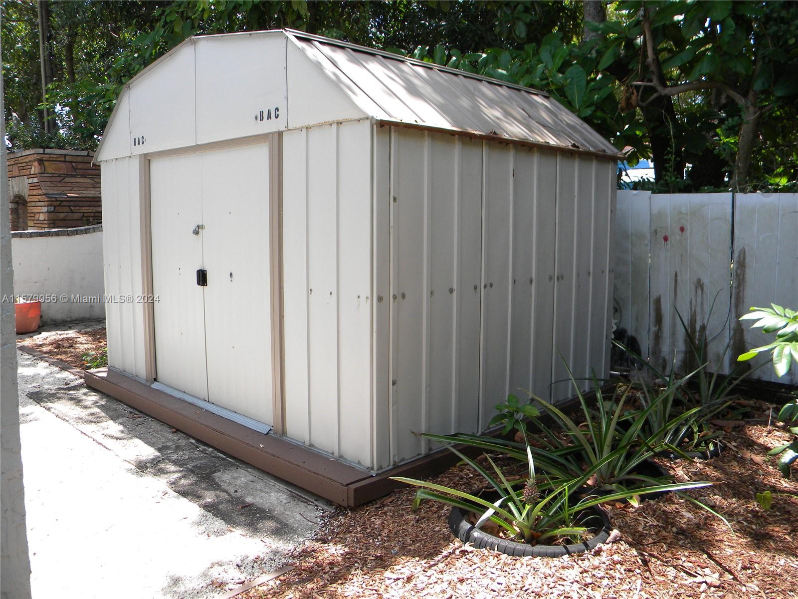 1030 NW 43rd St