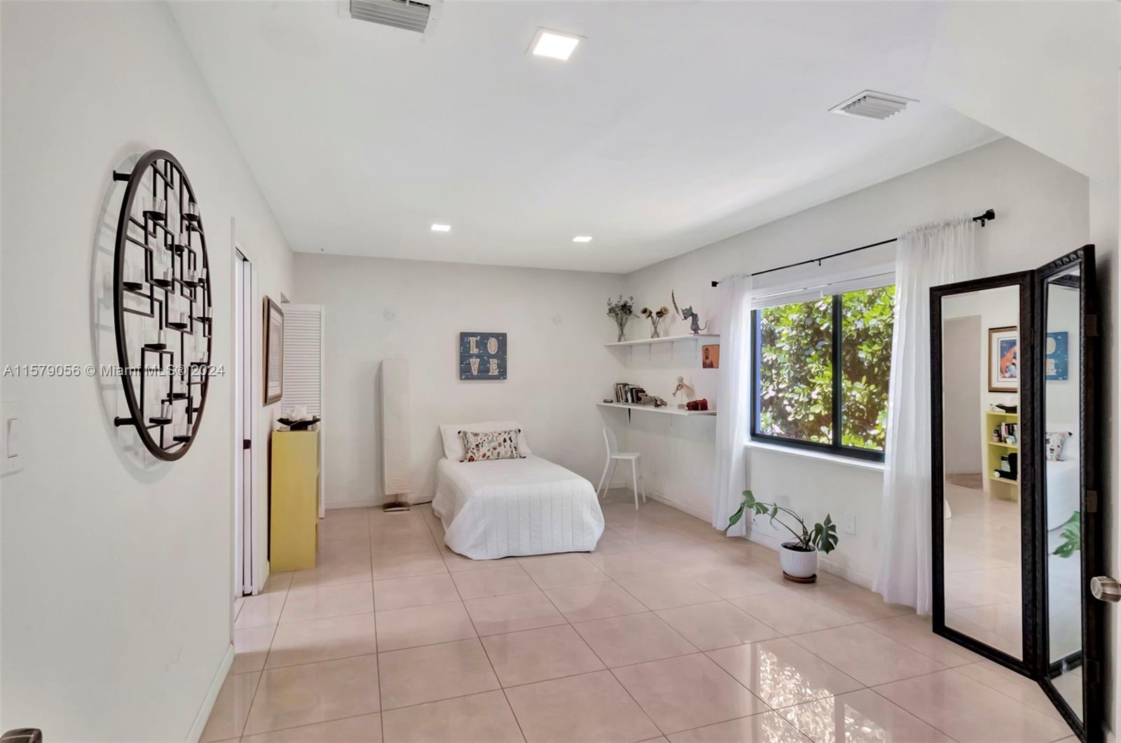 1030 NW 43rd St