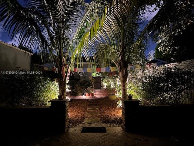 1030 NW 43rd St