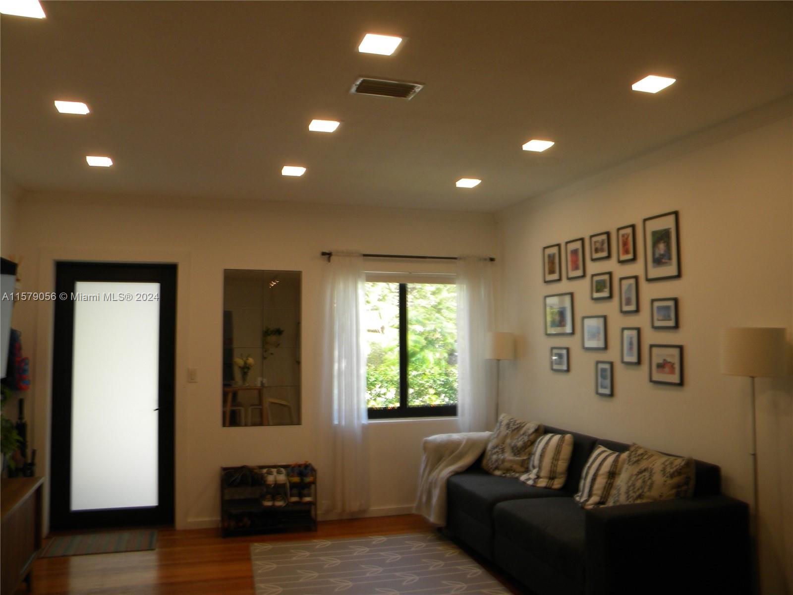 1030 NW 43rd St