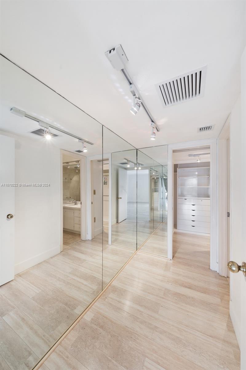 100 Ocean Lane Dr Unit: PH2