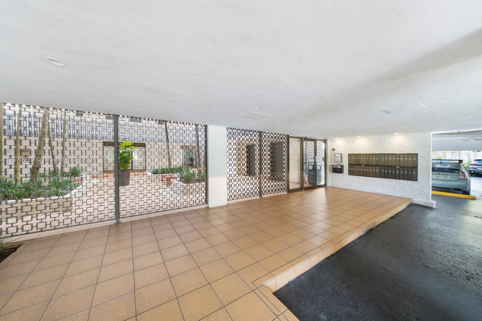 100 Ocean Lane Dr Unit: PH2