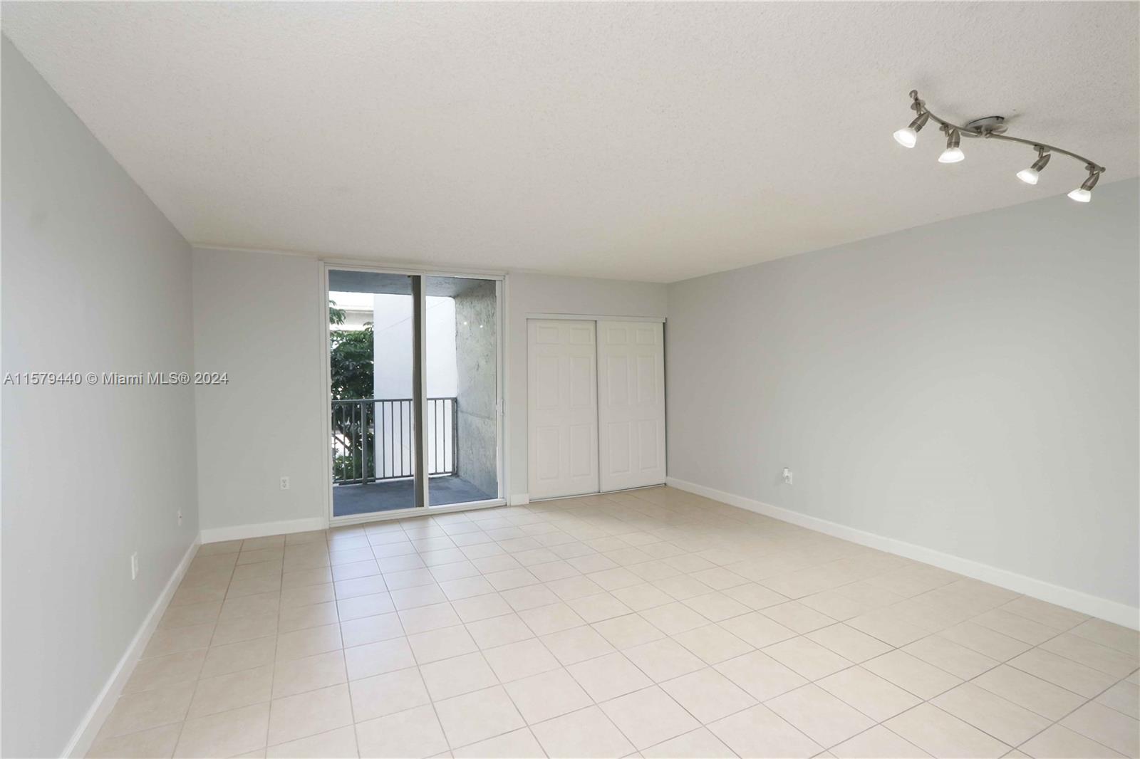 850 N Miami Ave Unit: W-305