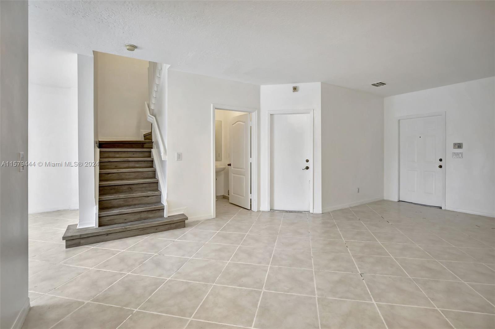 12513 SW 28th Ct