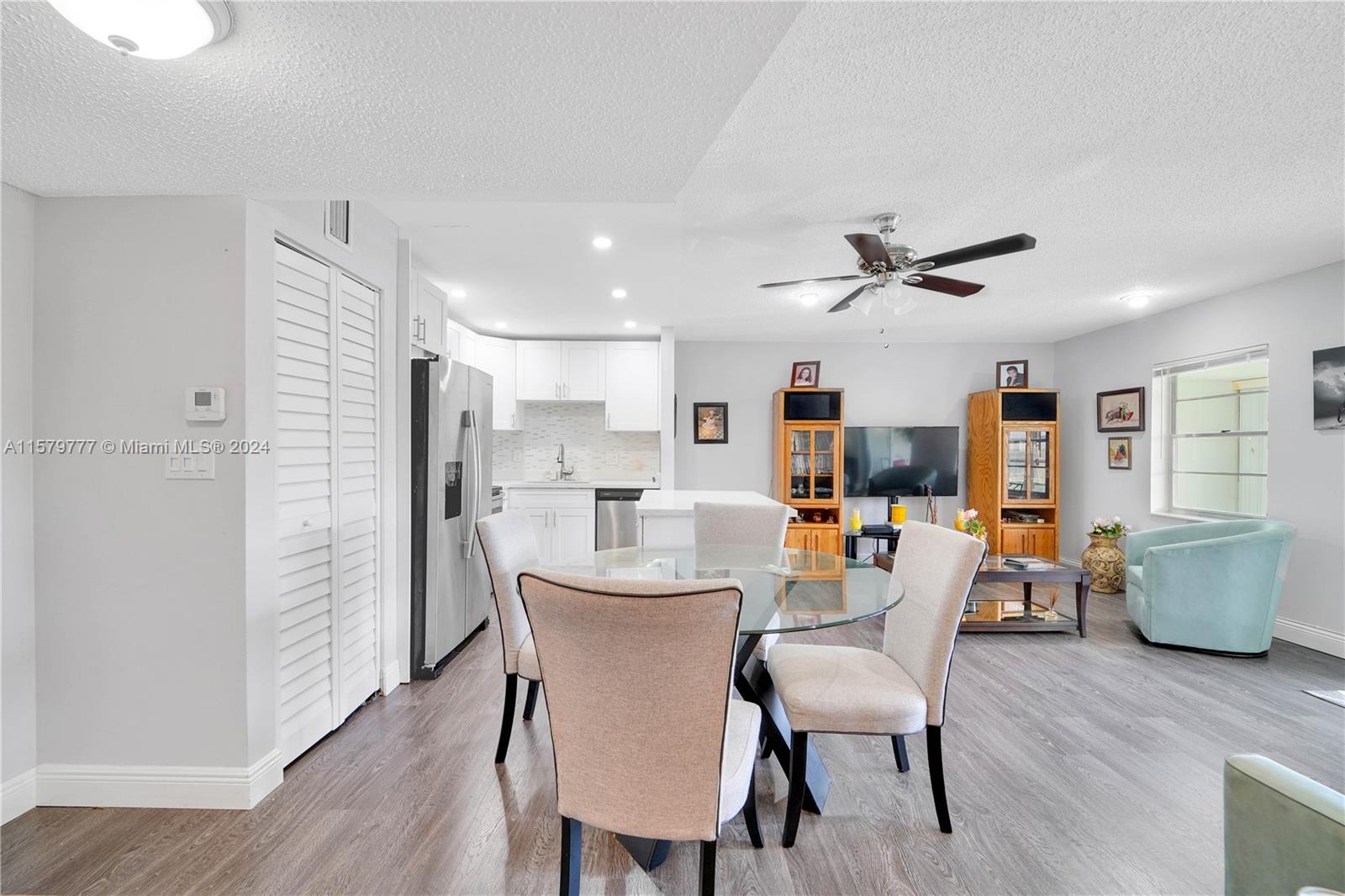 4990 E Sabal Palm Blvd # 306