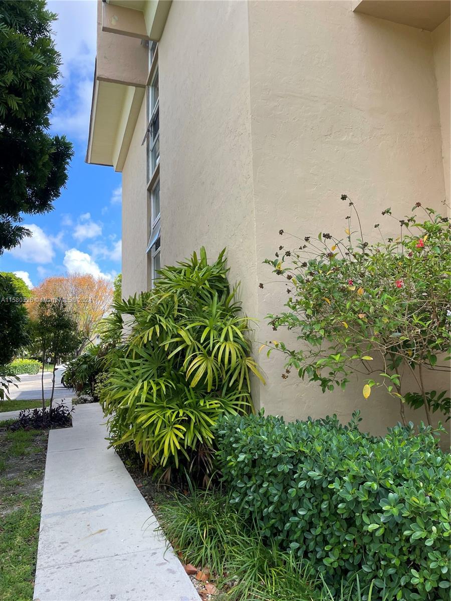 7900 S Camino Cir # 201