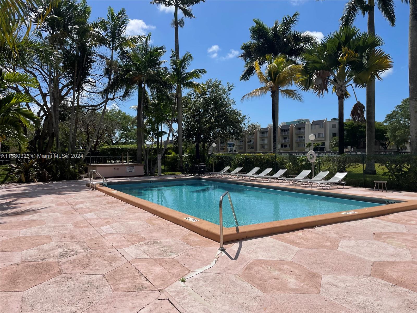 7900 S Camino Cir # 201