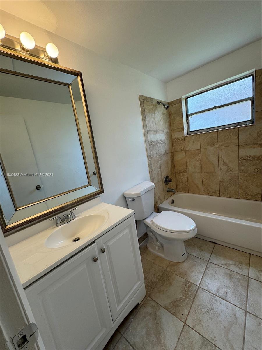 13980 NE 2nd Ct # 1 Unit: 3-2-1