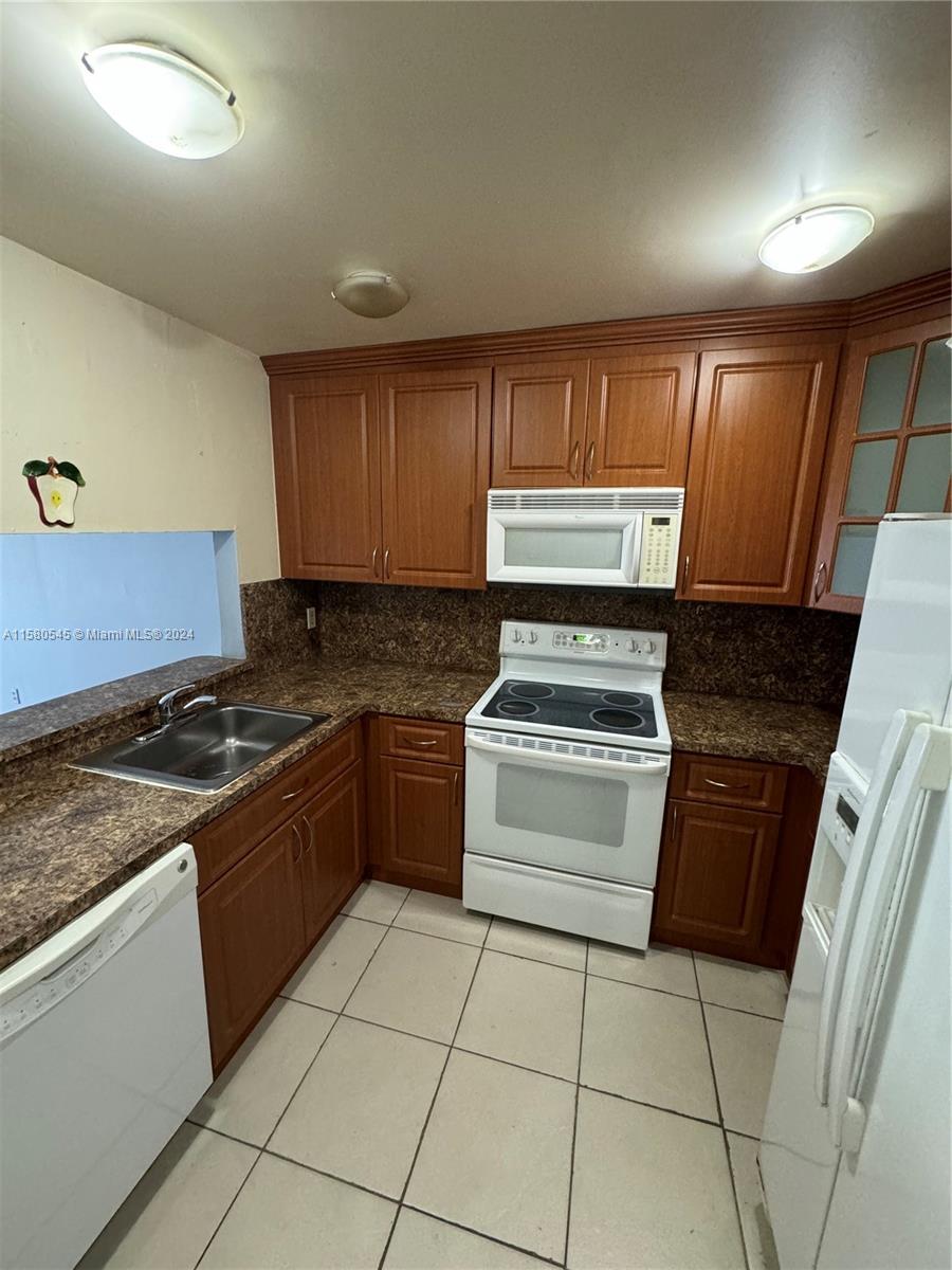 13685 NE 10th Ave # 211