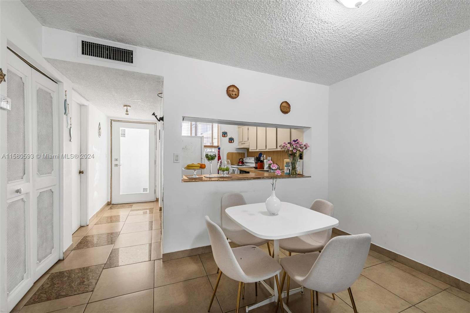 1666 West Avenue # 305