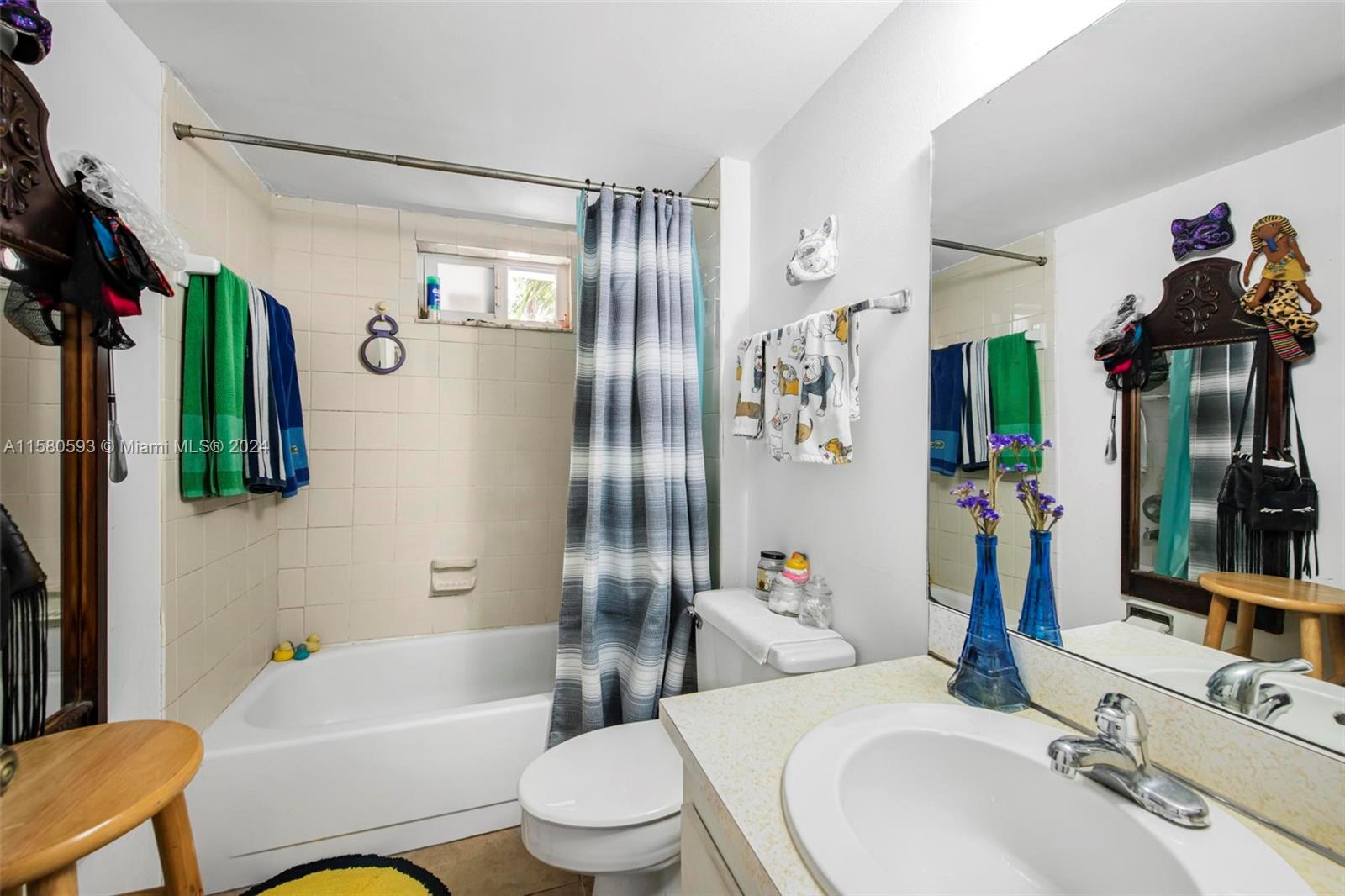 1666 West Avenue # 305