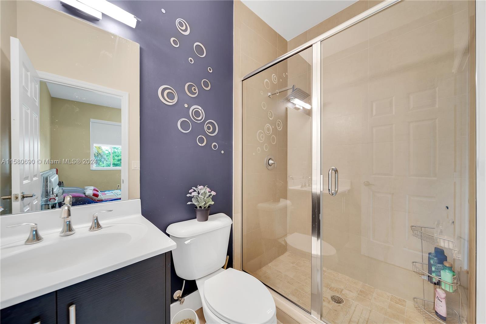 10570 NW 69th Ter