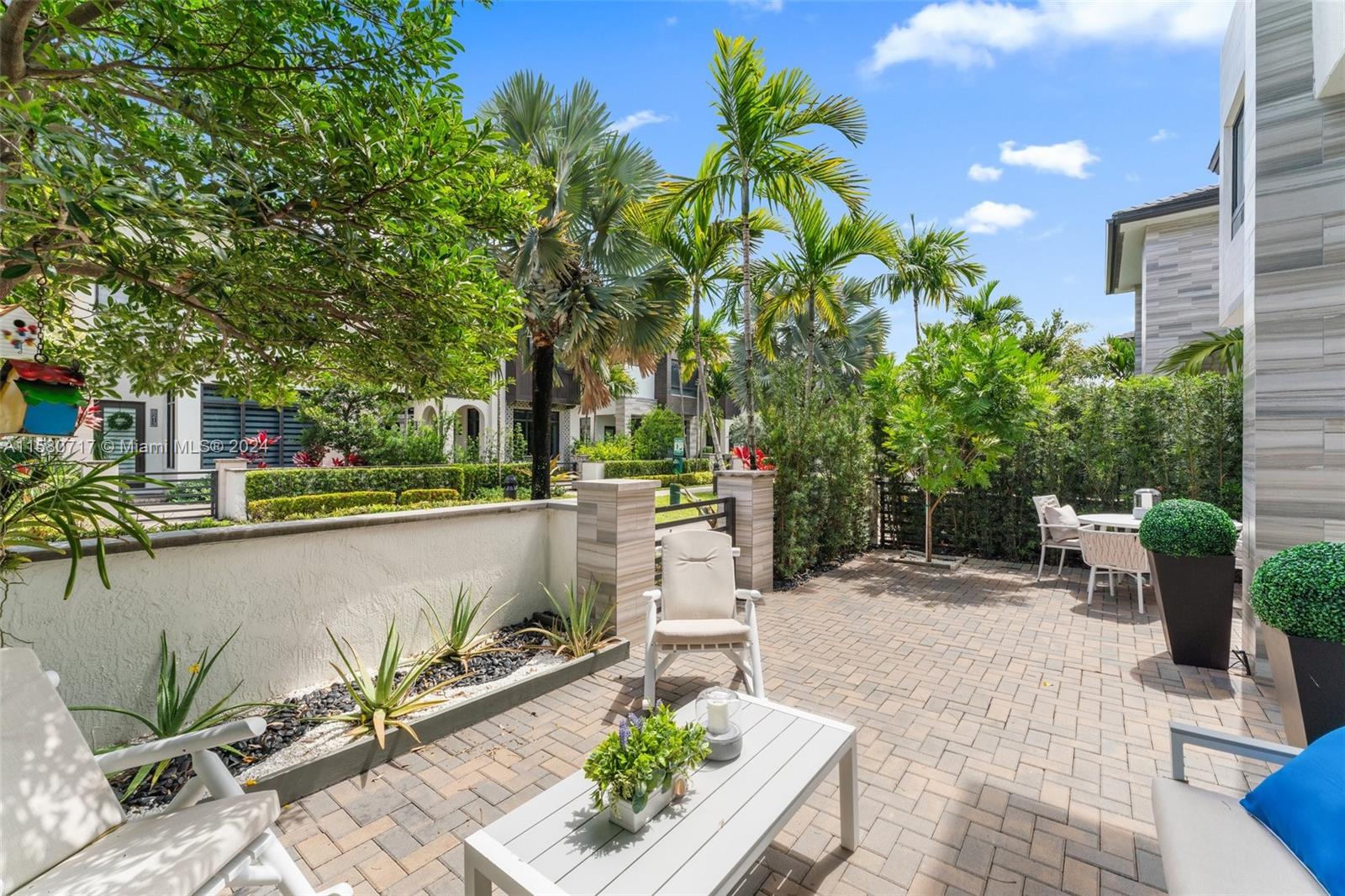 8214 NW 46th St