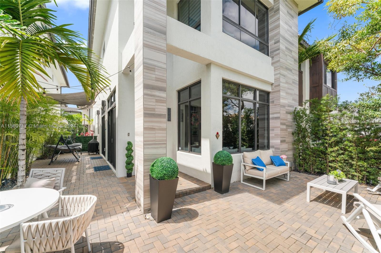 8214 NW 46th St