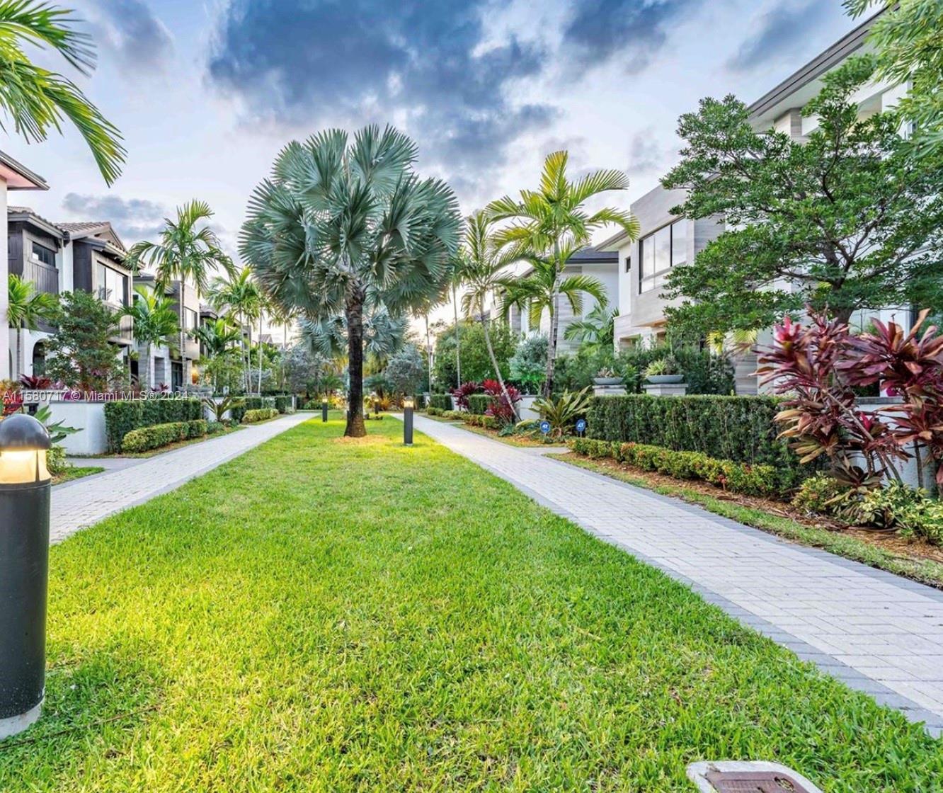 8214 NW 46th St