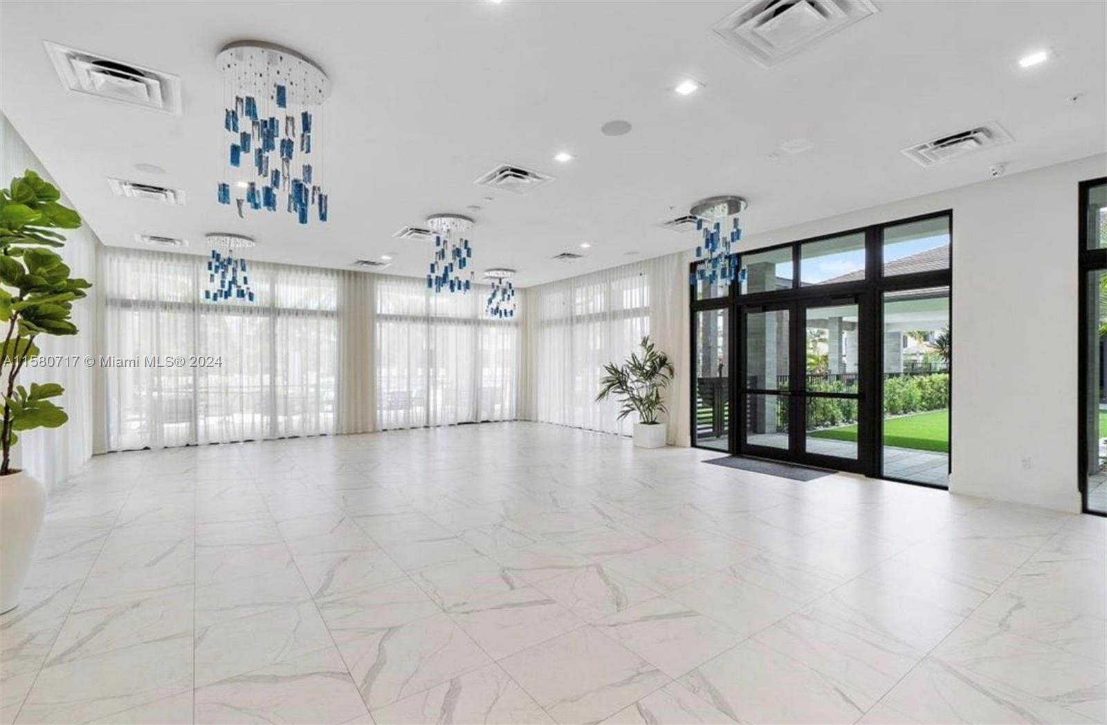 8214 NW 46th St
