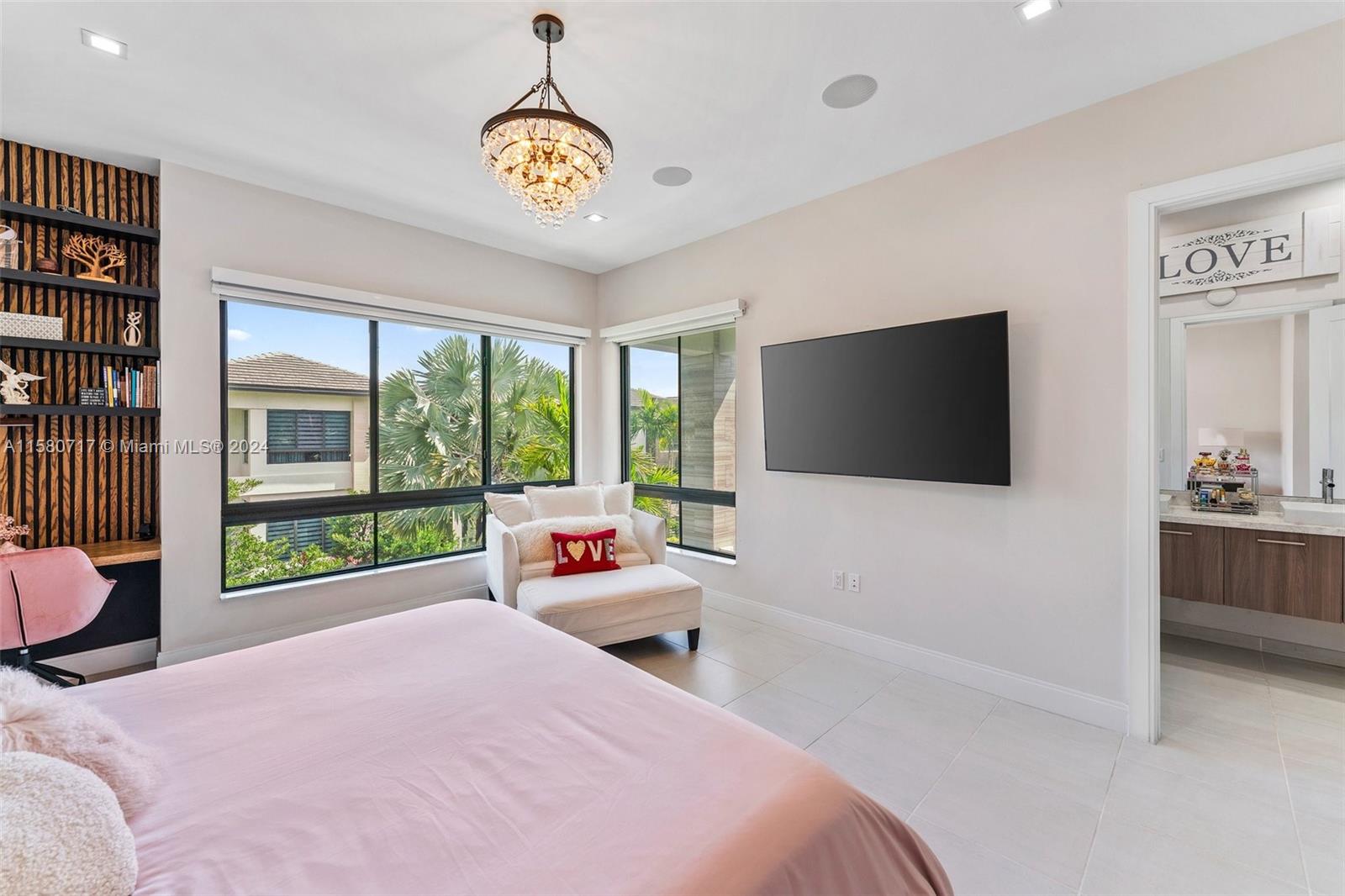 8214 NW 46th St