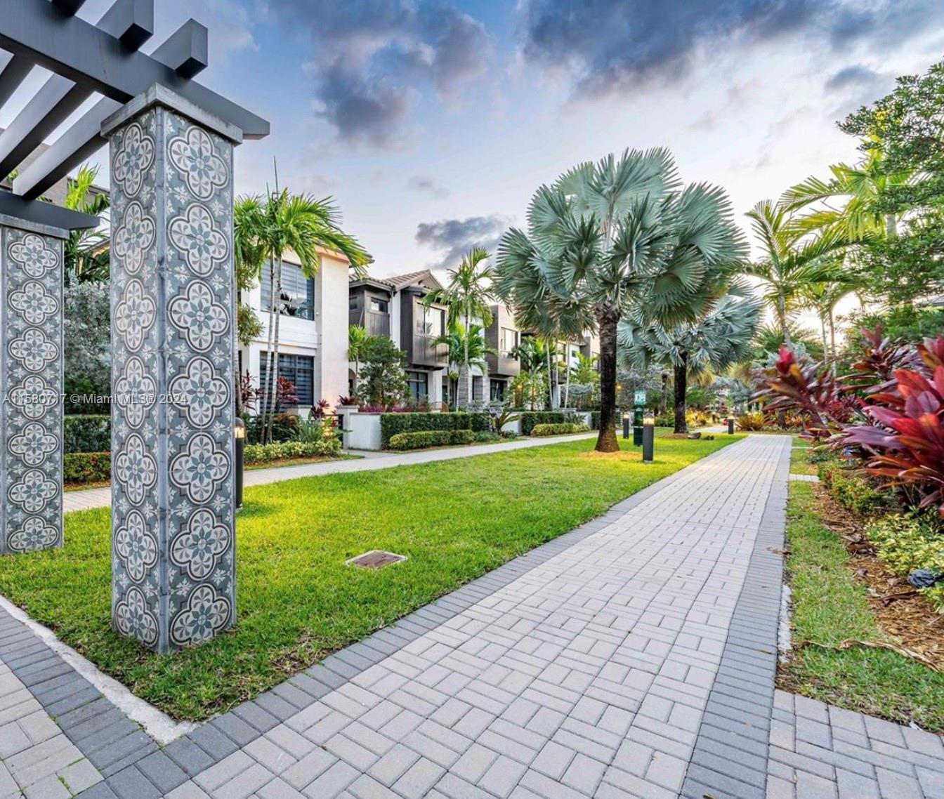 8214 NW 46th St