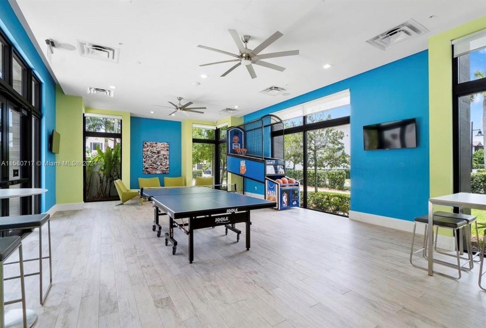 8214 NW 46th St