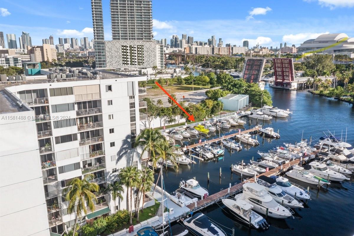 1700 NW North River Dr