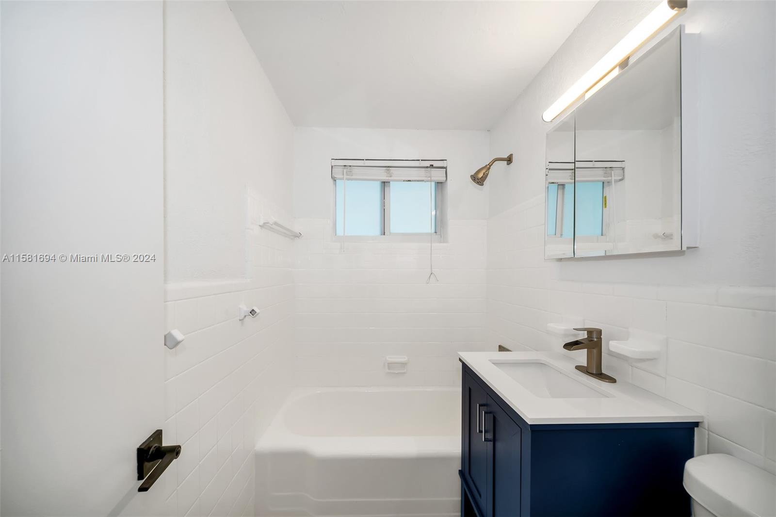 9270 E Bay Harbor Dr # 11A