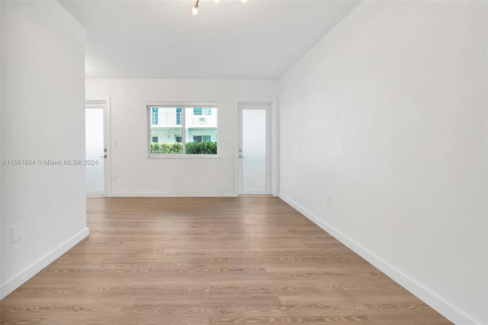 9270 E Bay Harbor Dr # 11A