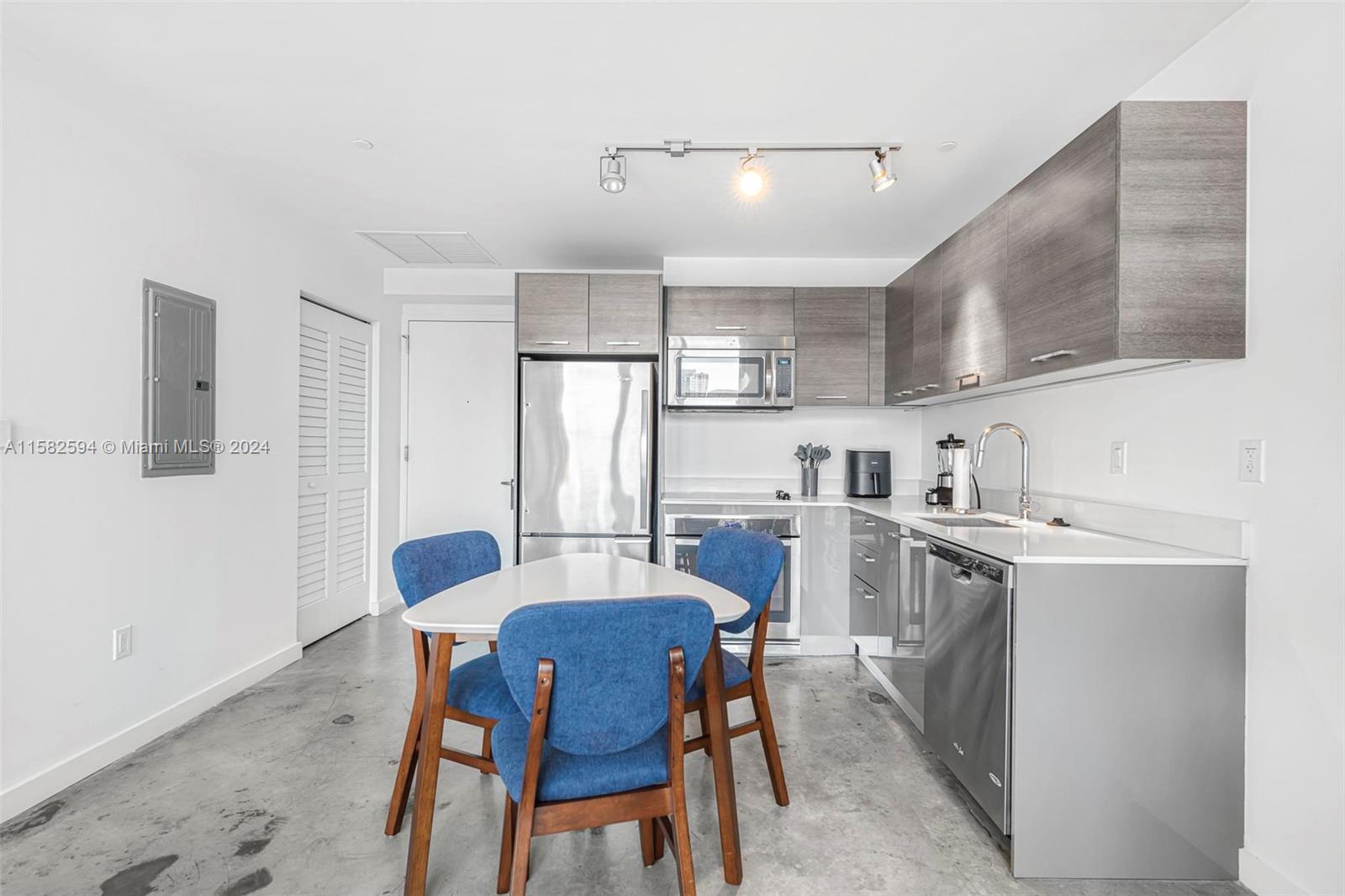 151 SE 1st St # 2409
