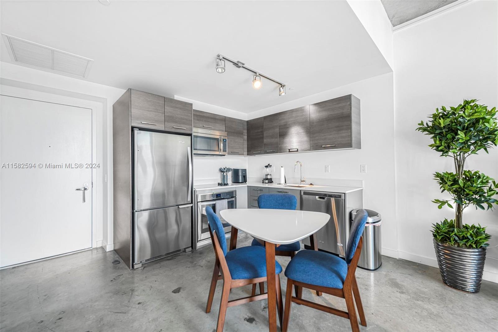 151 SE 1st St # 2409