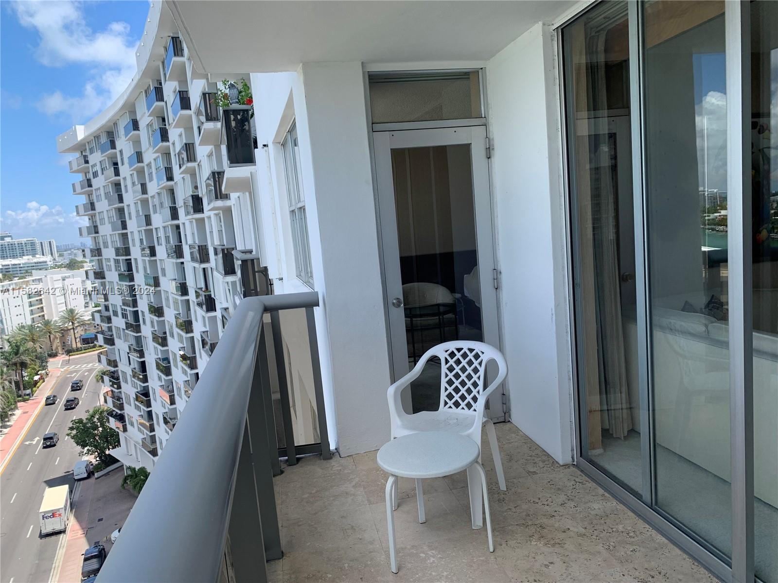 6039 Collins Ave # 1230