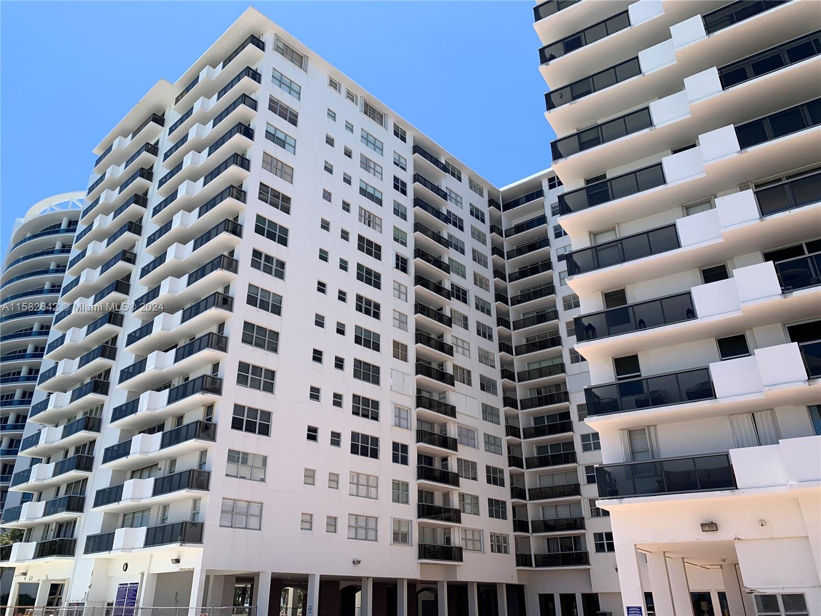 6039 Collins Ave # 1230