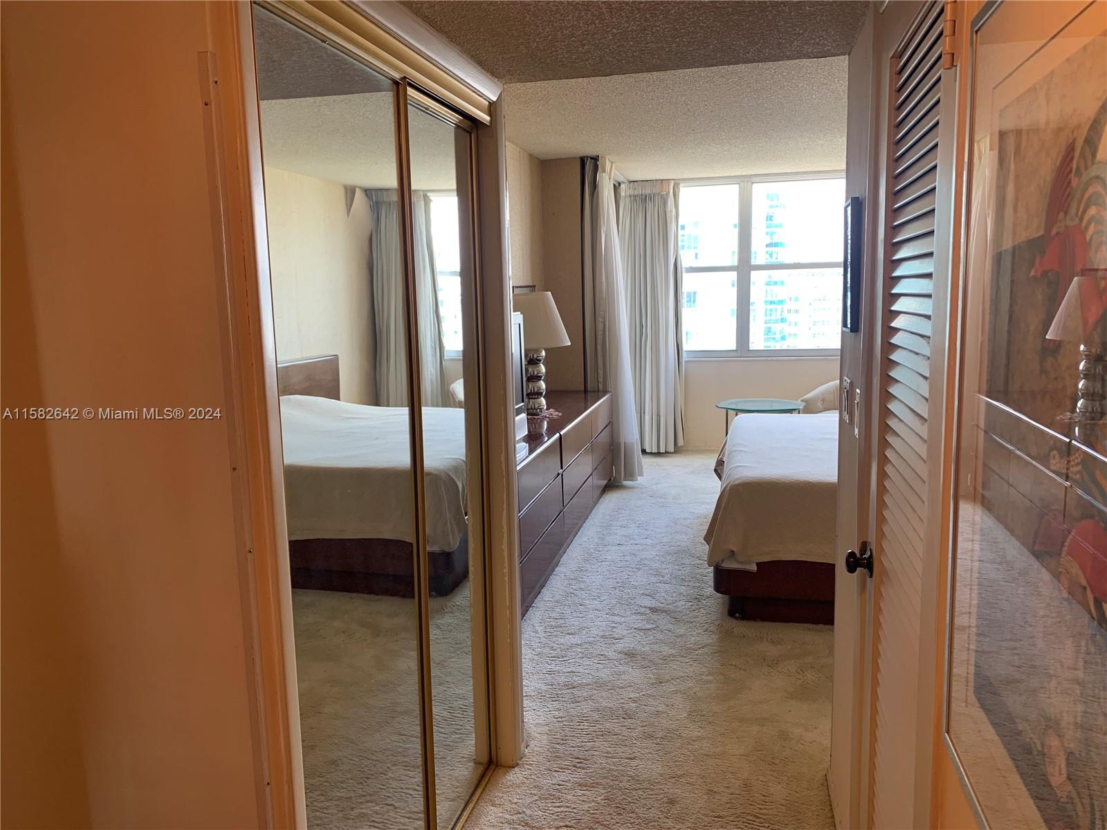 6039 Collins Ave # 1230