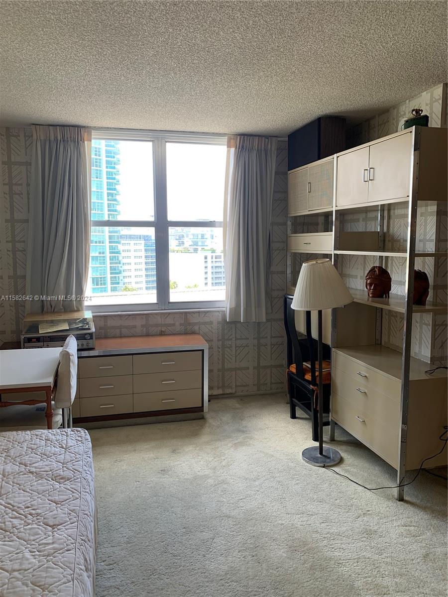 6039 Collins Ave # 1230