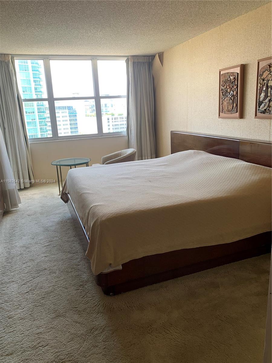 6039 Collins Ave # 1230