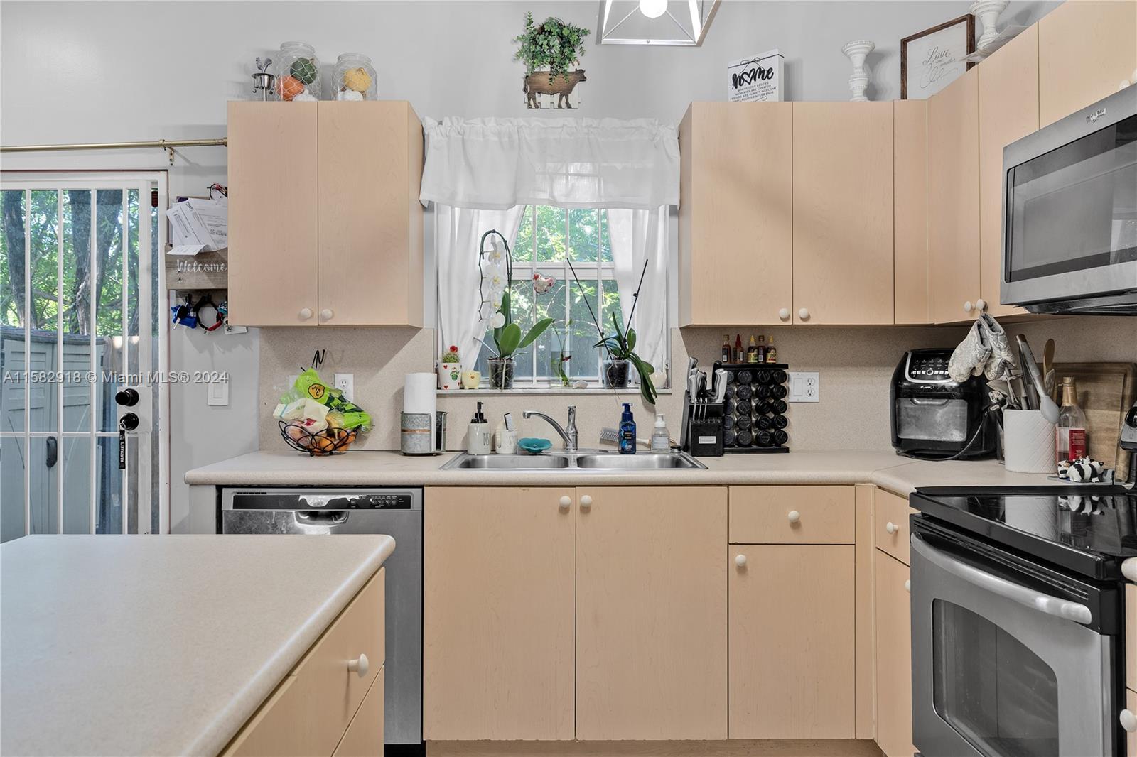 3013 SE 17th Ave # 3013