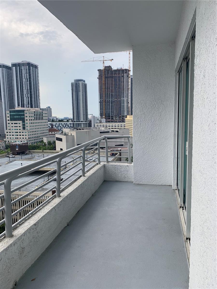 133 NE 2nd Ave # 1519