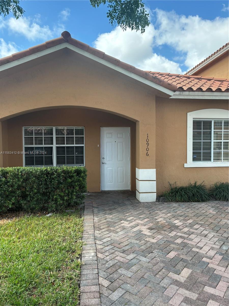 10906 SW 181st Ter