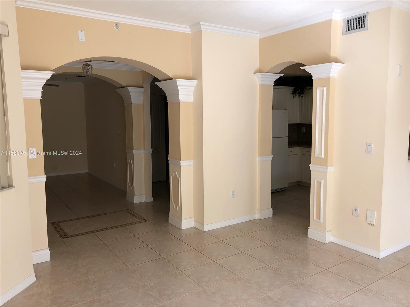 8912 W Flagler St # 109