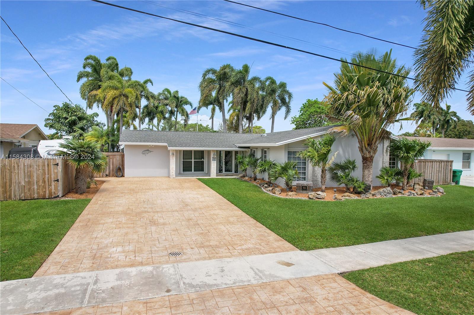 20320 Bel Aire Dr