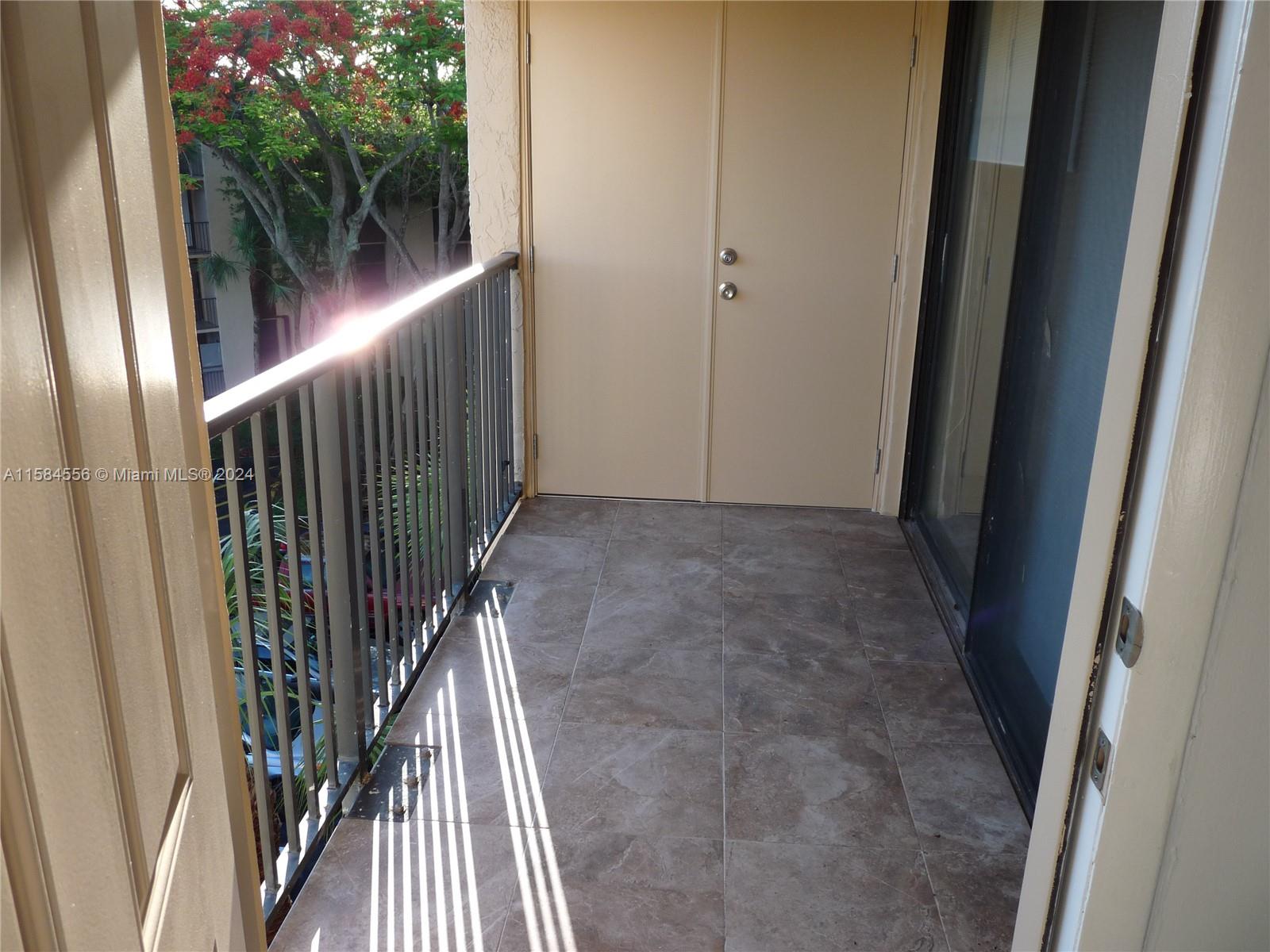 14601 N Kendall Dr # 402K