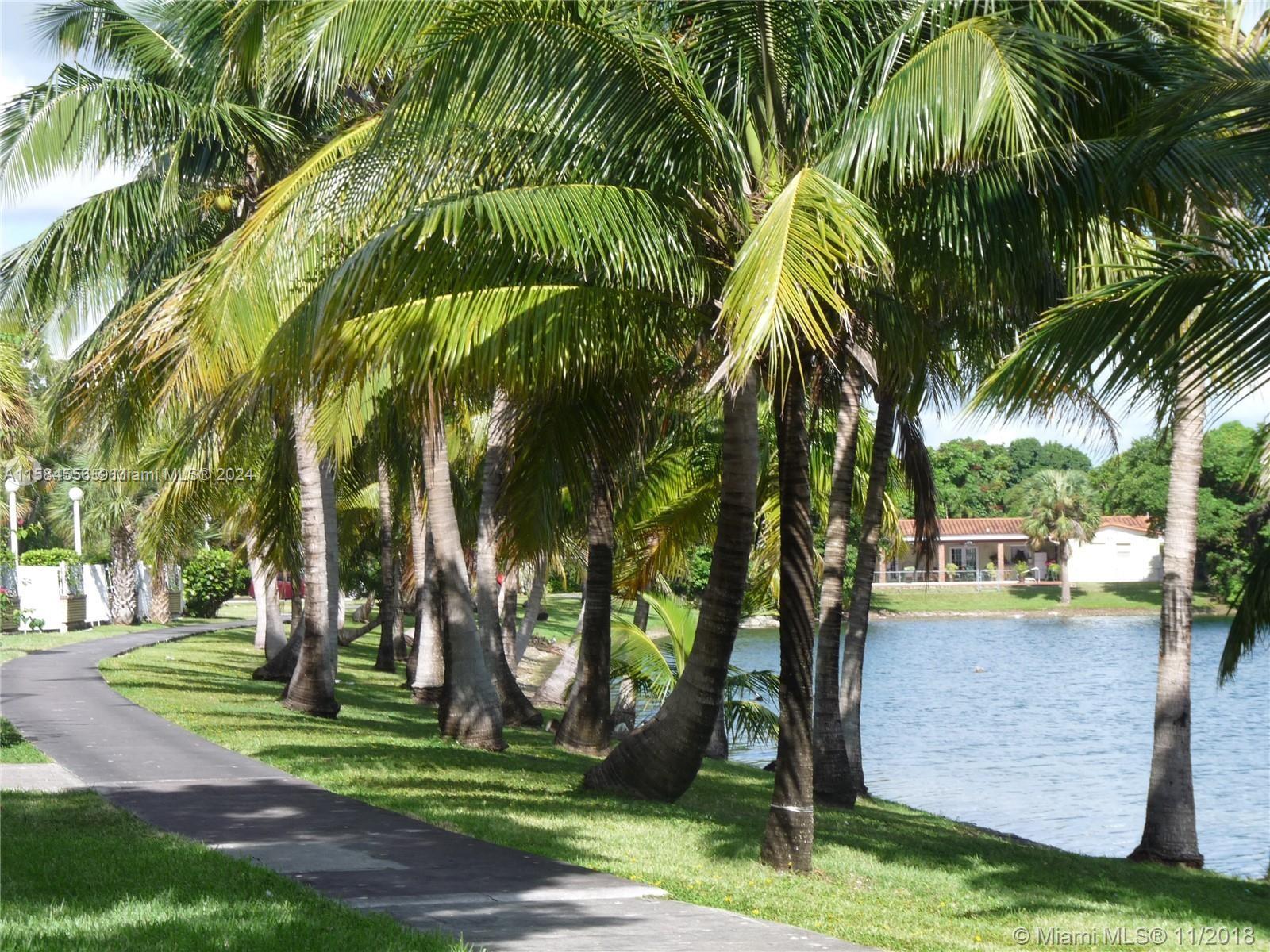 14601 N Kendall Dr # 402K