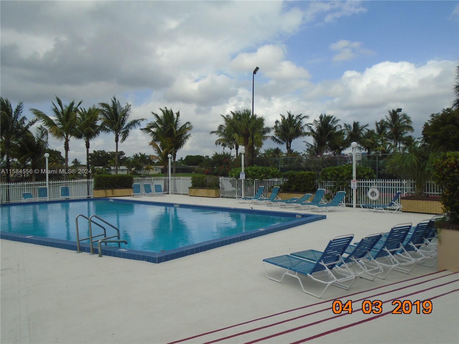 14601 N Kendall Dr # 402K