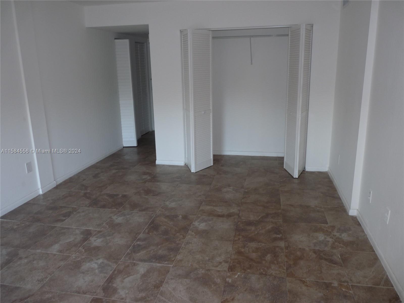 14601 N Kendall Dr # 402K