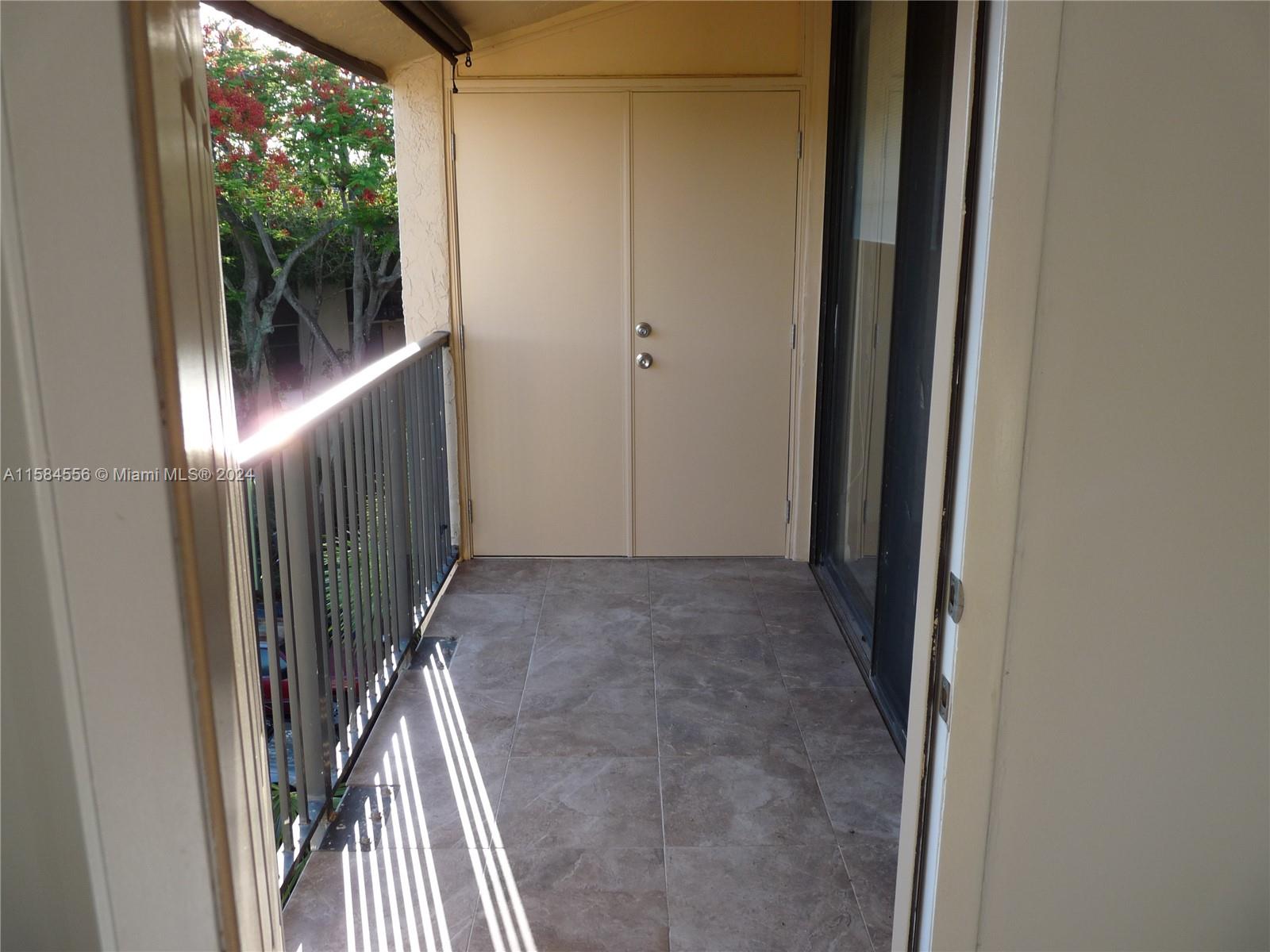 14601 N Kendall Dr # 402K