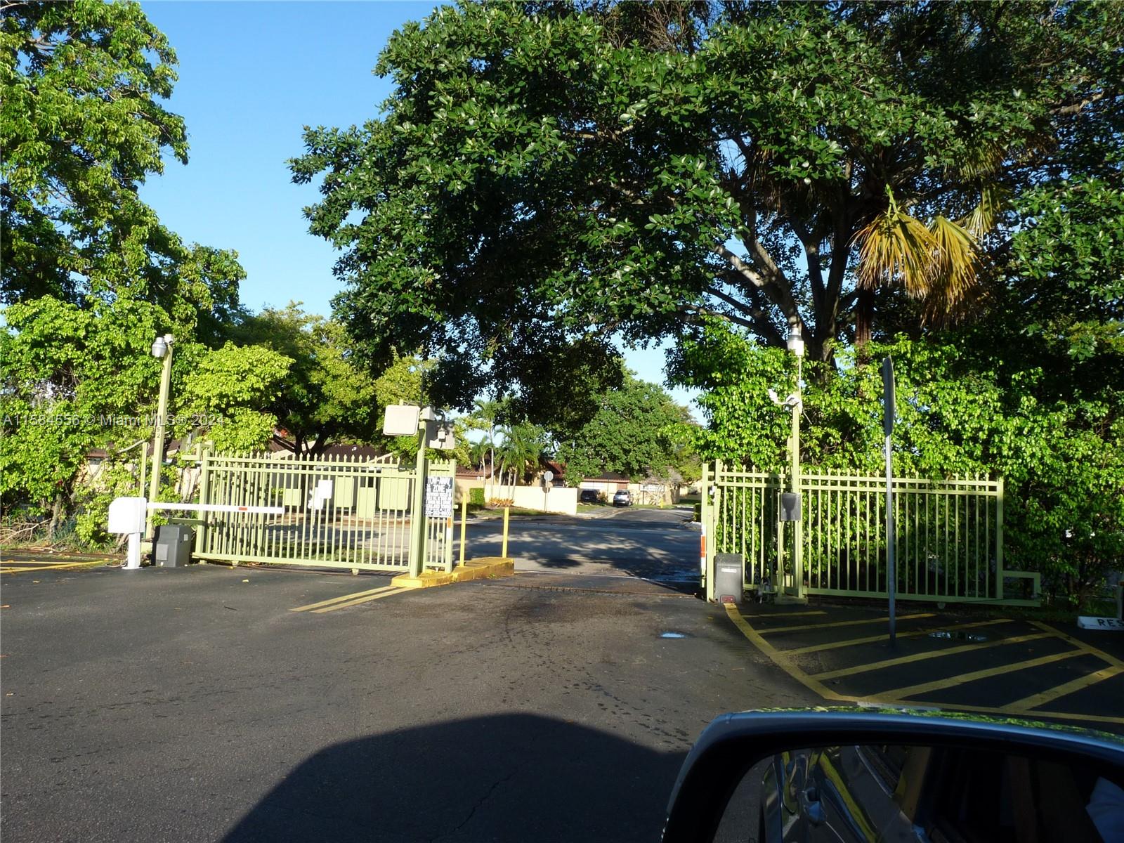 14601 N Kendall Dr # 402K