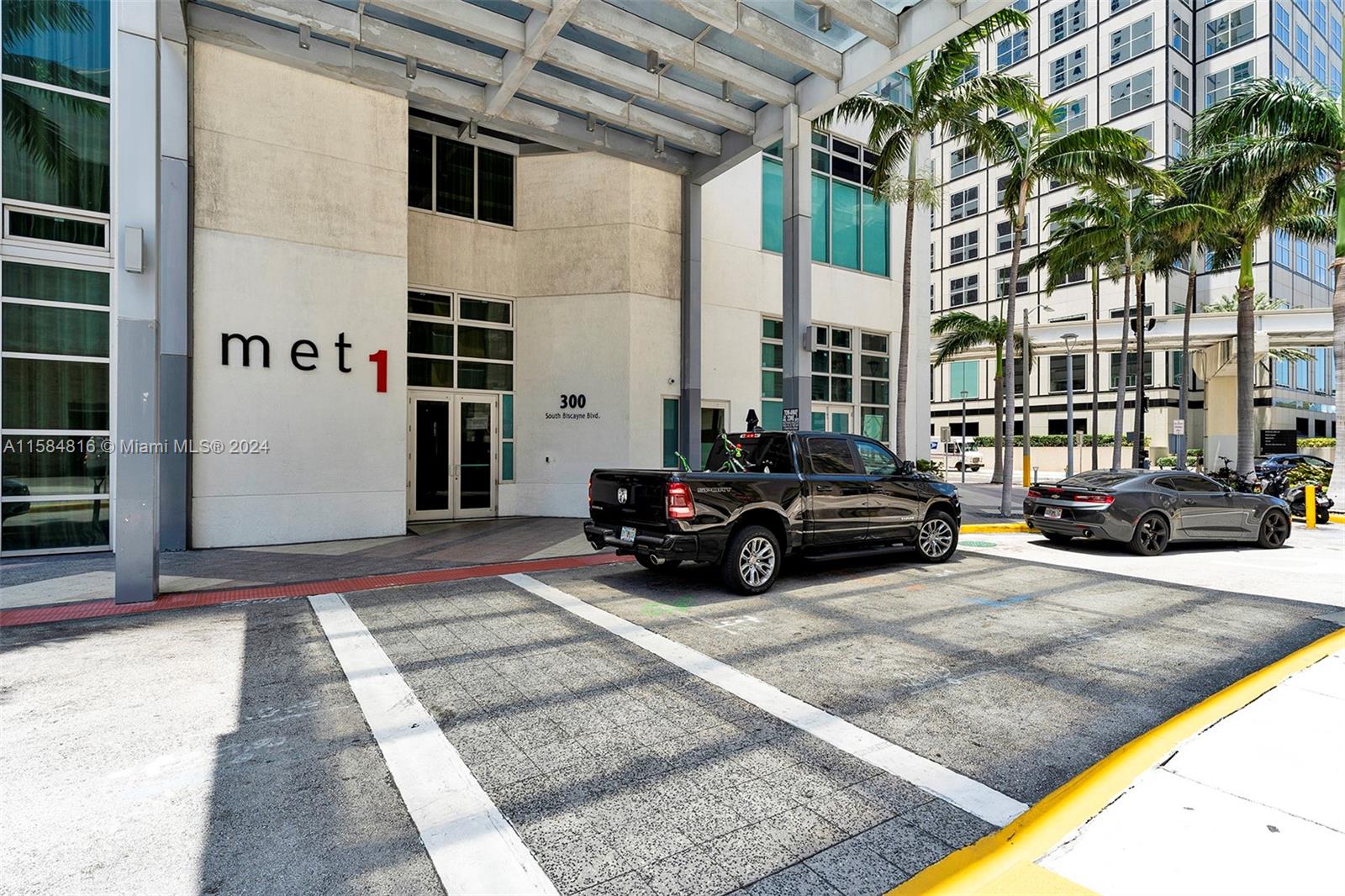 300 S Biscayne Blvd # 3803 Unit: PH-3803