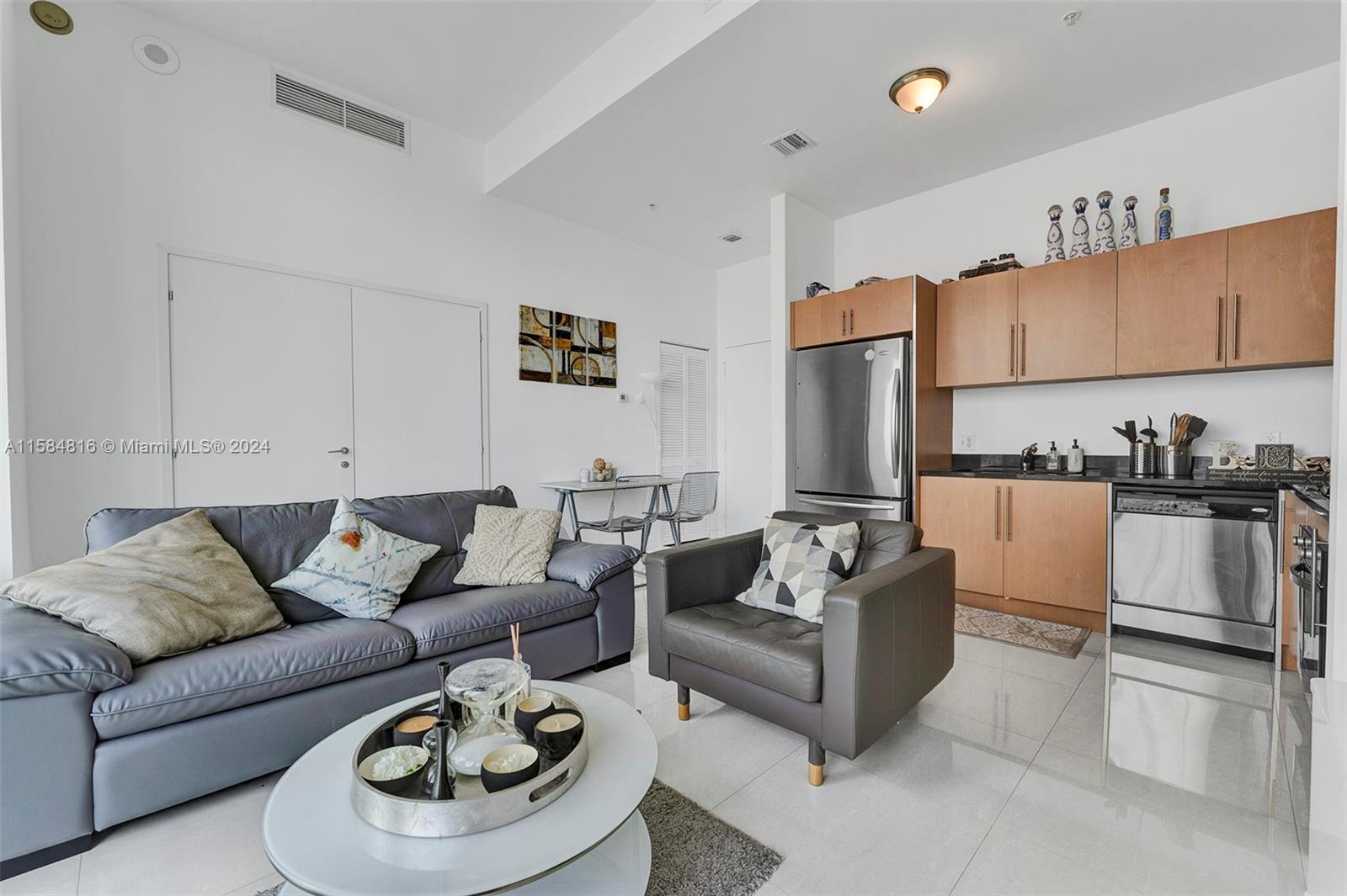 300 S Biscayne Blvd # 3803 Unit: PH-3803